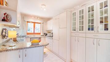 Villa | 2 bedrooms, Internet