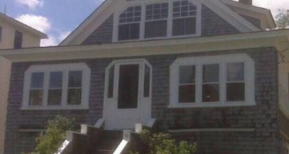 Cozy Cottage by the Sea - Y672