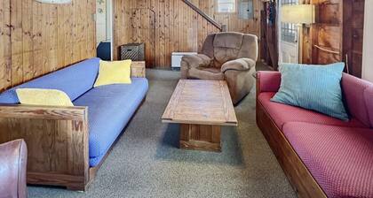 Sea Esta in Wells With 4 Bedrooms and 1 Bathrooms