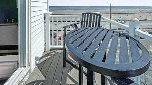 Unclassified image, 5 of 13, button - Sweet Serenity - Y846 (York Beach)