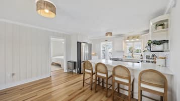 House | 5 bedrooms, Internet
