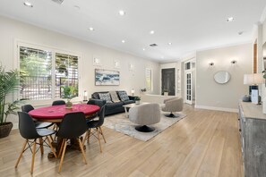 House | 4 bedrooms - Dublin in Gilbert With 4 Bedrooms and 2 Bathrooms (Gilbert)