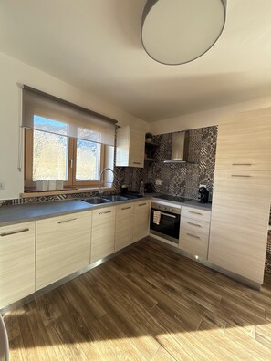 Microones, forn, placa de cuina i rentaplats