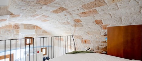 2 chambres, fer et planche Ă repasser