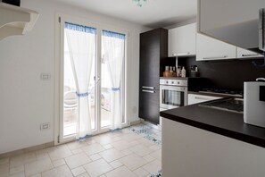 Fridge, dishwasher, toaster, ice maker