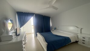 Iron/ironing board, free WiFi, bed sheets