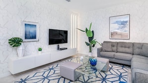 TV - ADT8976 Summary:<br>Sola (Kissimmee)