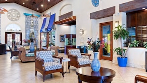 Lobby - SUG8970 Summary:<br>Para (Kissimmee)