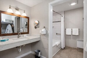 Unclassified image, 5 of 9, button