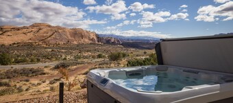 Lionsback Resort