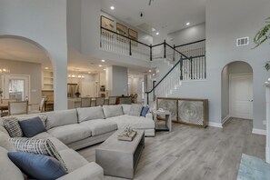 TV, fireplace, offices