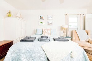 5 bedrooms, WiFi, bed sheets - Candlewood Sands - Oceanfront Home with Private beach access, Pool, Multiple dec (Kure Beach)
