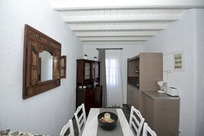 2 bedrooms, Internet