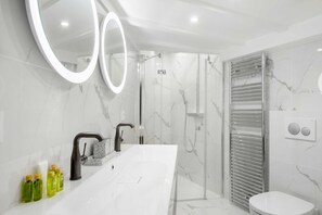 Apartment | Bathroom