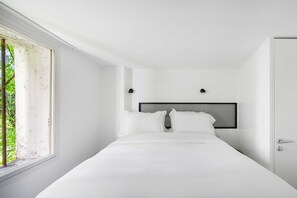 Apartment | 4 bedrooms, laptop workspace, iron/ironing board, bed sheets