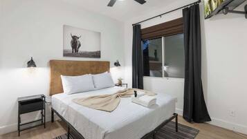 Iron/ironing board, WiFi, bed sheets