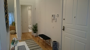 2 bedrooms, Internet