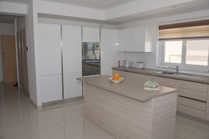 Apartment, Accessible | 3 bedrooms, Internet