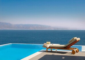 4 bedrooms - Private Villa Helios (Corinth)