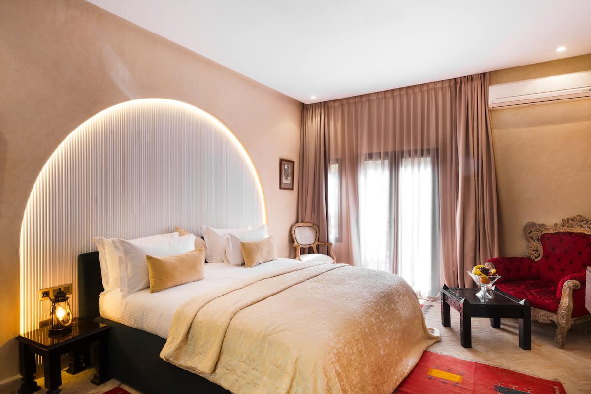 Deluxe Room, Balcony, Garden View | In-room safe, free WiFi