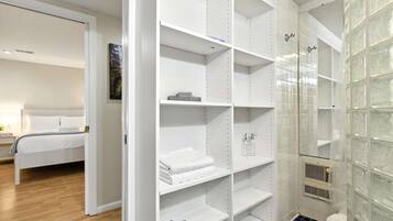 1 bedroom, iron/ironing board, travel crib, WiFi