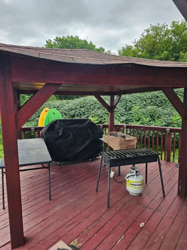 The Cozy Napanee Getaway