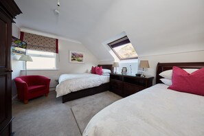 House | 4 bedrooms, Internet