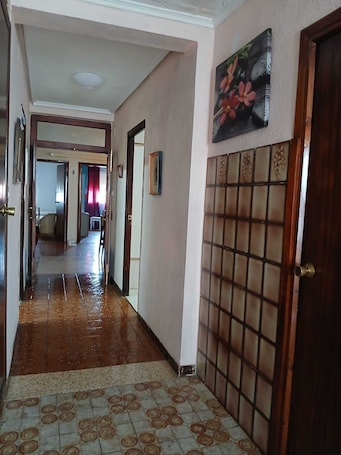Intérieur. Cottage (pet friendly) nearby beaches and dog friendly beaches.