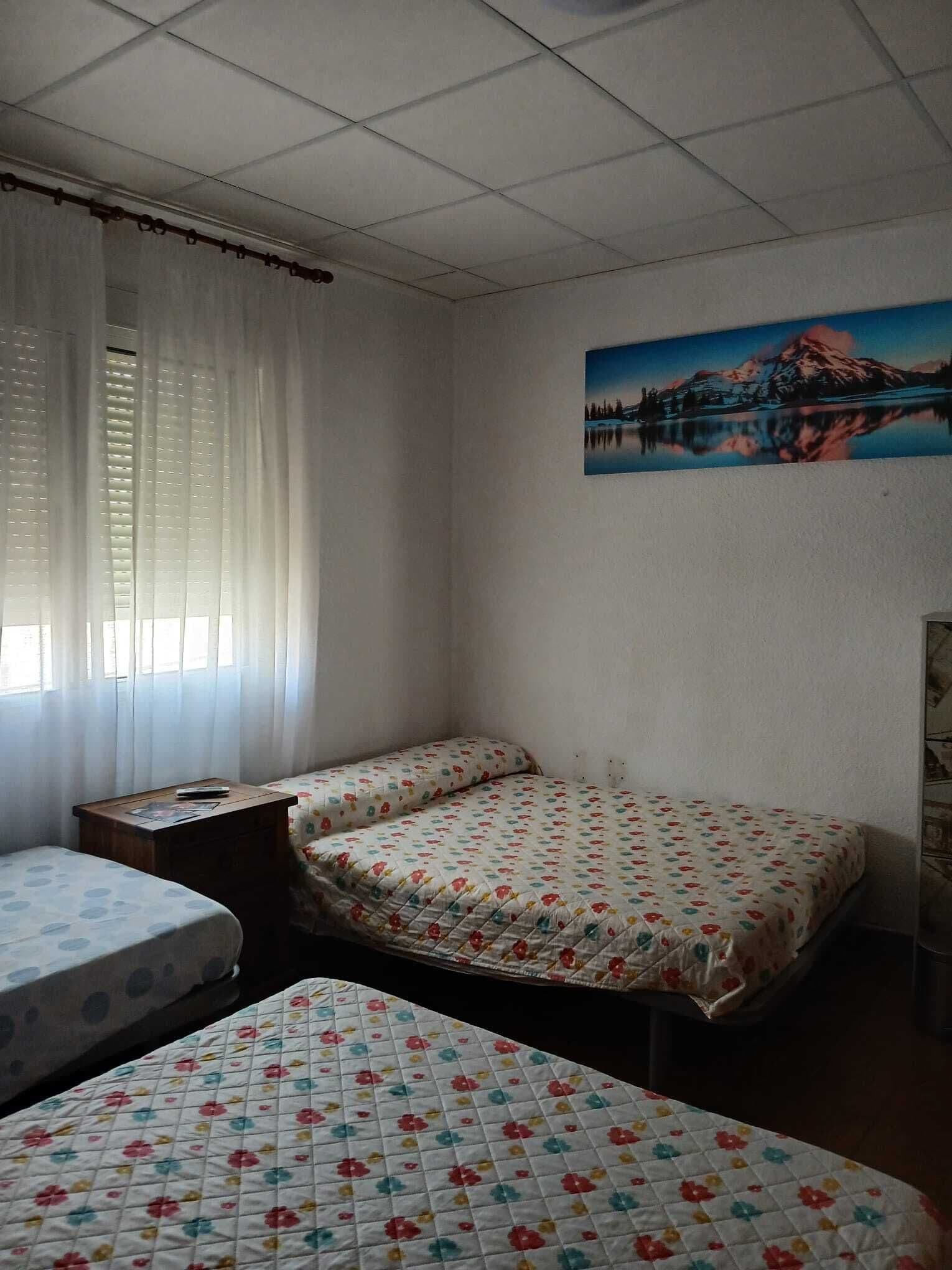 3 dormitorios, tabla de planchar con plancha, wifi