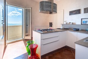 Apartment, Smoking | 2 bedrooms, Internet