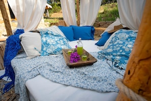 2 bedrooms
