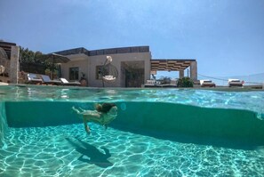Villa | 4 bedrooms, Internet