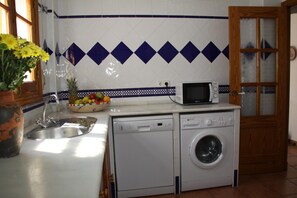 2 bedrooms, Internet