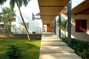 Villa, Accessible, Smoking