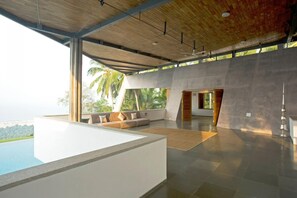Villa, Accessible, Smoking