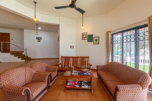 Villa, Smoking