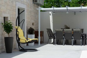 4 bedrooms - Designer Villa Simone - Modern Heritage Style (Tinjan)