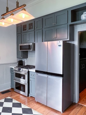 House, Smoking | 3 bedrooms, Internet