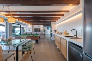 Villa | 3 bedrooms, Internet