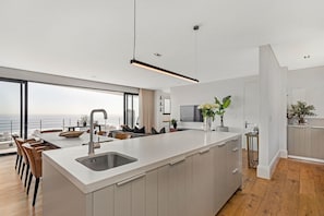3 habitaciones y acceso a internet