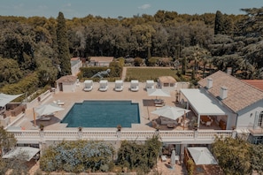 Villa, fumeurs | 12 chambres