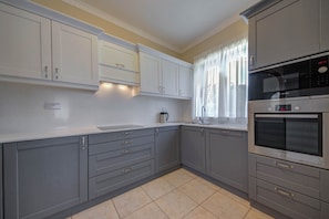 Villa | 3 bedrooms, Internet