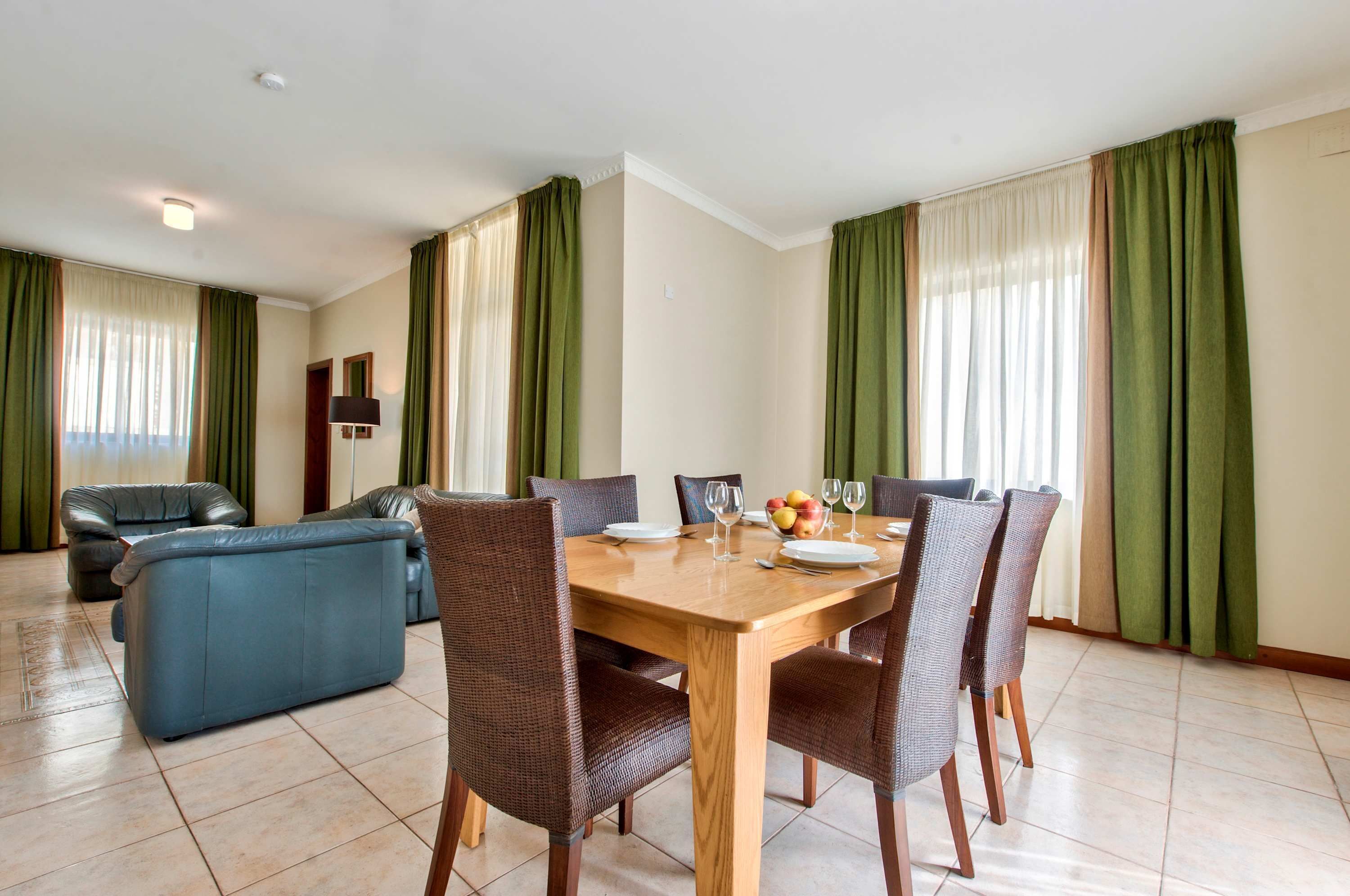 3 habitaciones y acceso a internet 