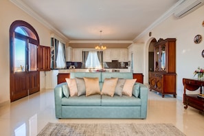House | 3 bedrooms, Internet - Villa Munqar - 3 Bedroom Villa With Private Pool (Zurrieq)