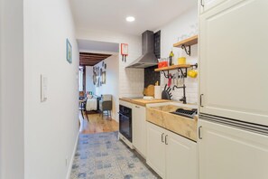 Apartemen | 4 kamar tidur dan internet