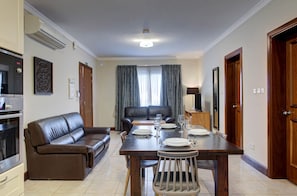 2 bedrooms
