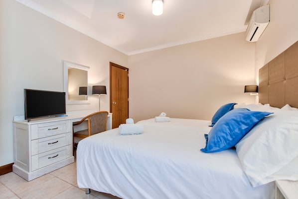 2 bedrooms