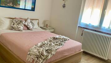 2 bedrooms, Internet