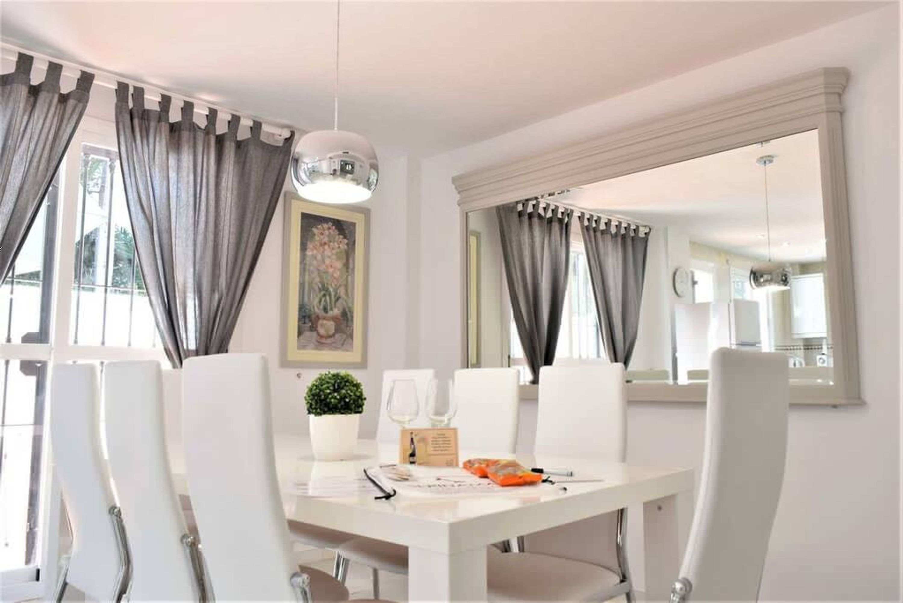 House | 4 bedrooms, Internet