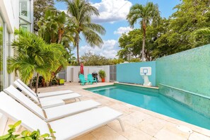 House | 4 bedrooms, Internet - NEW 3-story Townhome With Pool Room Expansive Balcony Seconds Away From Las Olas (Fort Lauderdale)